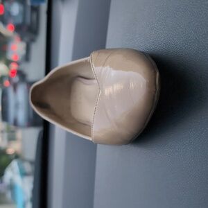 Naturalizer Flat Shoes Women Cream Leather Havana Pointed Toe Slip-On Ballet